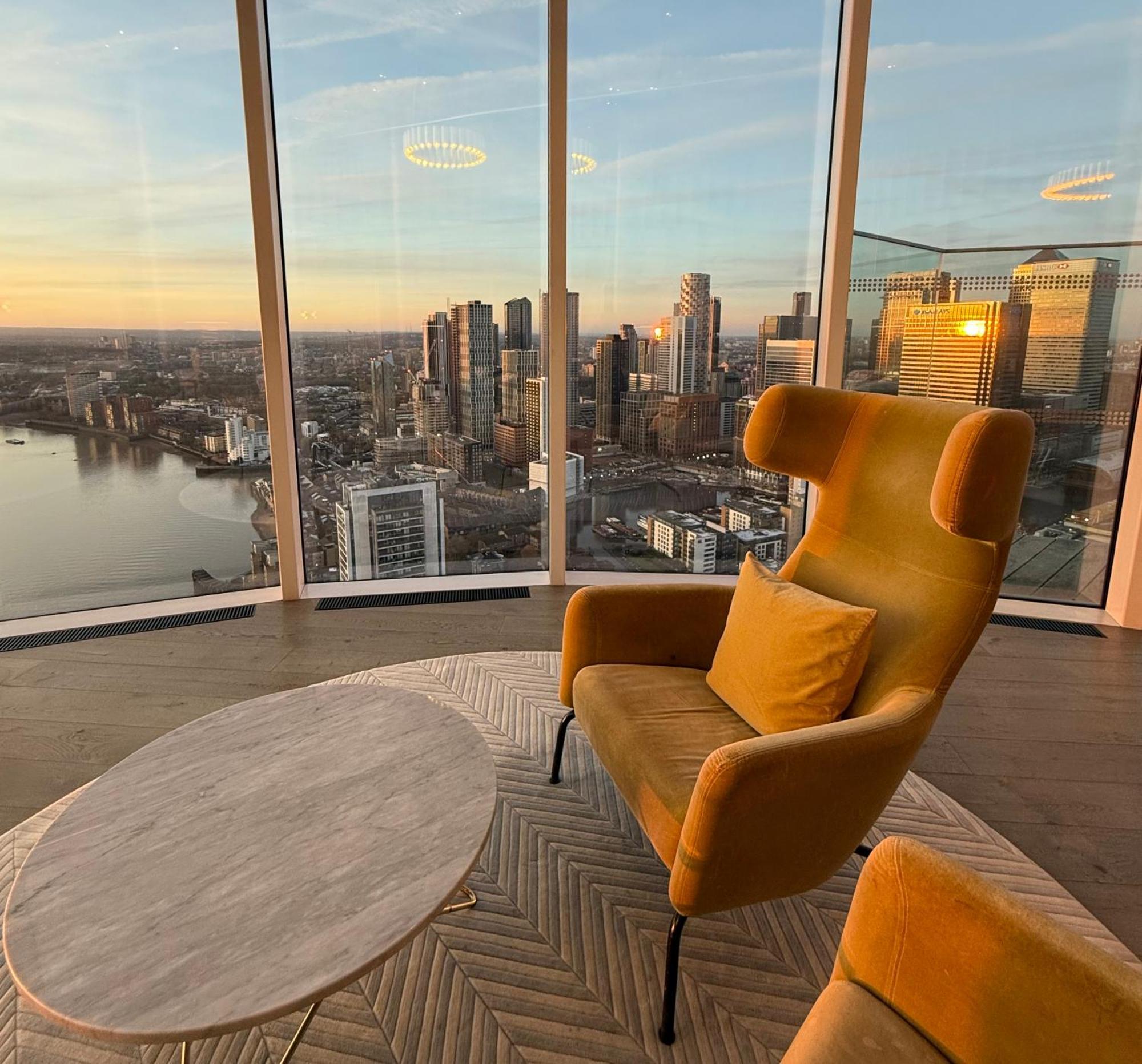 Luxury Modern 2 Bed Flat With Balcony And City View - Canary Wharf City Center London Luaran gambar